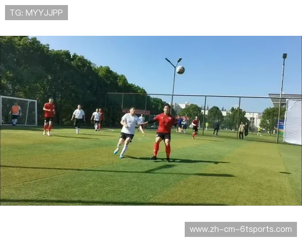 足球比赛中的全场追踪与体能要求